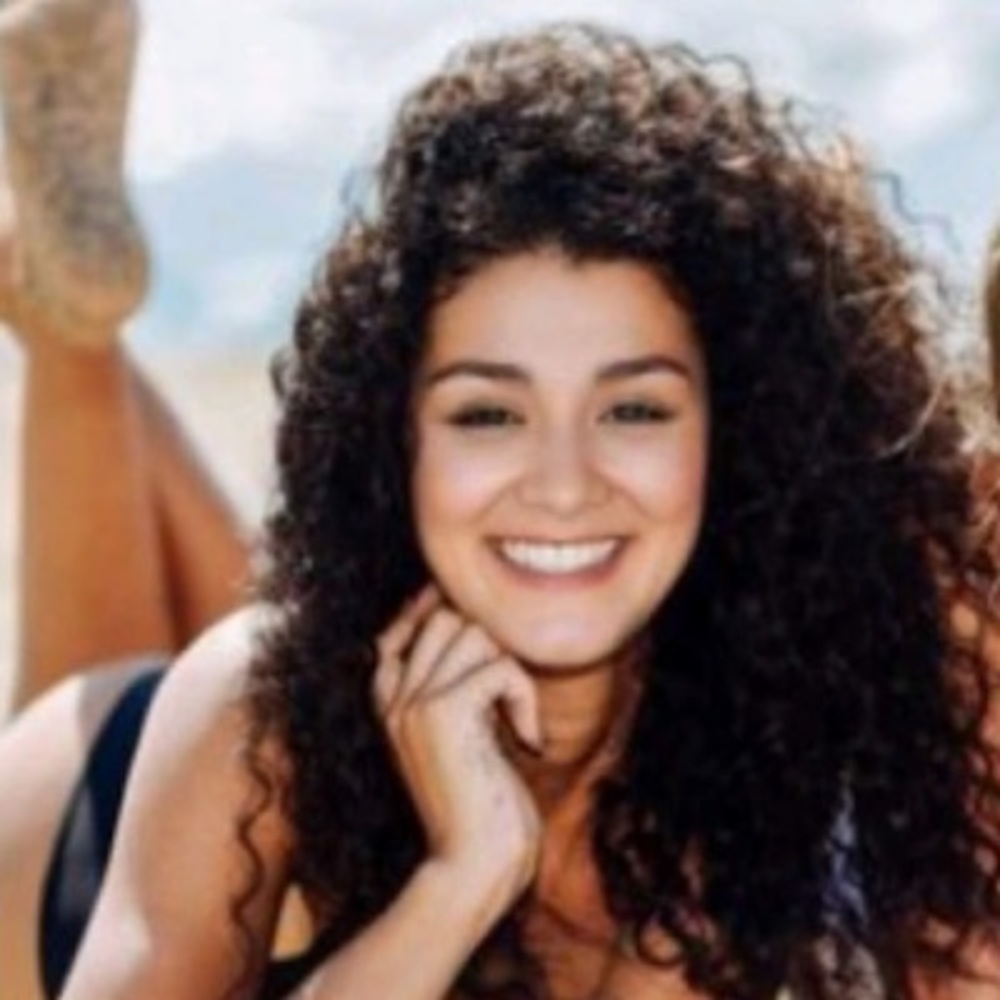 Meet your Posher, Cristina